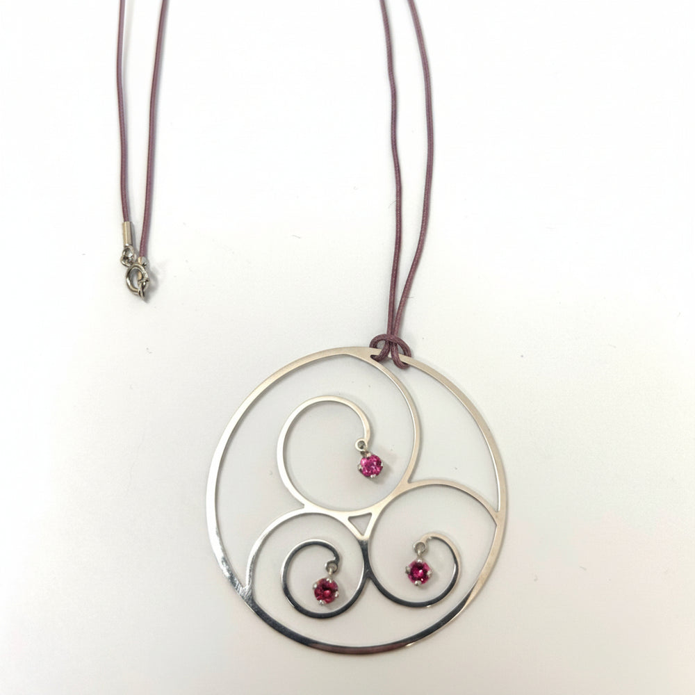 Symbole en or blanc 18 carats avec 3 morganite