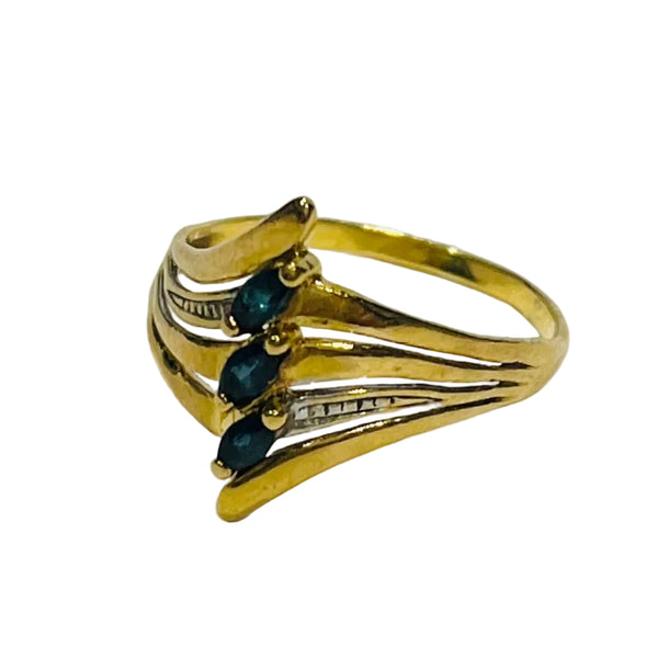 Bague en or Jaune 18 carats ornée de saphir
