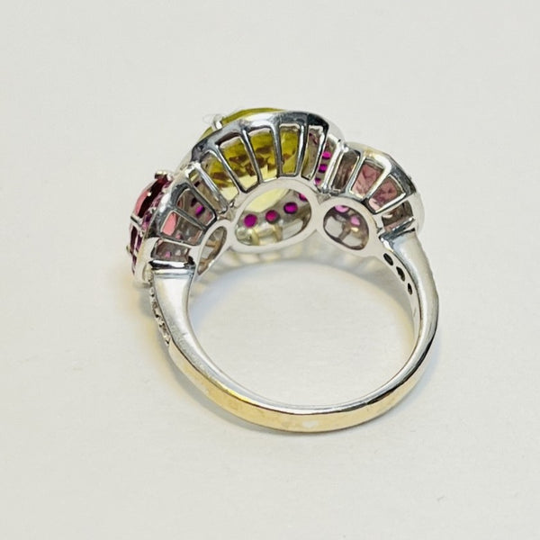 Bague or avec pierres précieuses