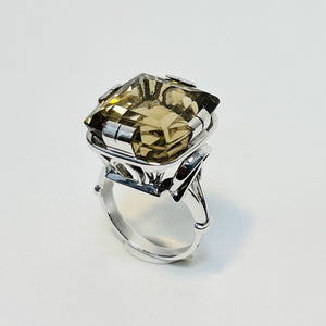 Chevalière or avec quartz