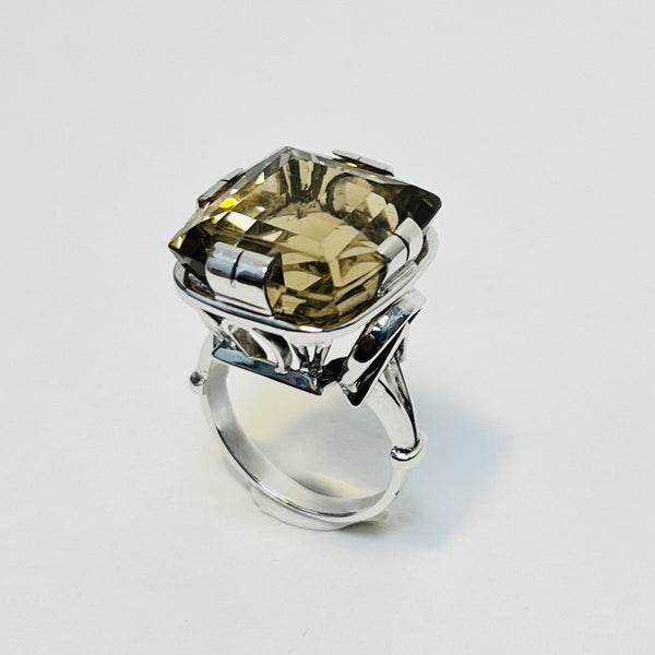 Chevalière or avec quartz