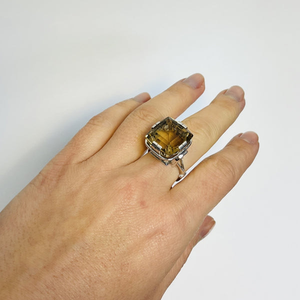 Chevalière or avec quartz