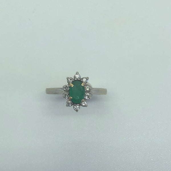 Bague Marquise en Or Blanc 18K avec Émeraude et Diamants