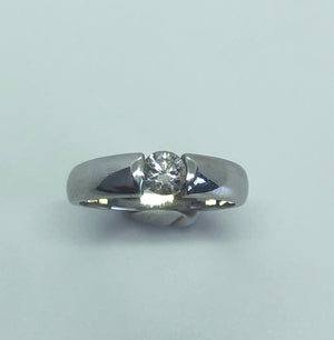 Bague Solitaire en Or Blanc 18K 0,36 ct T.52