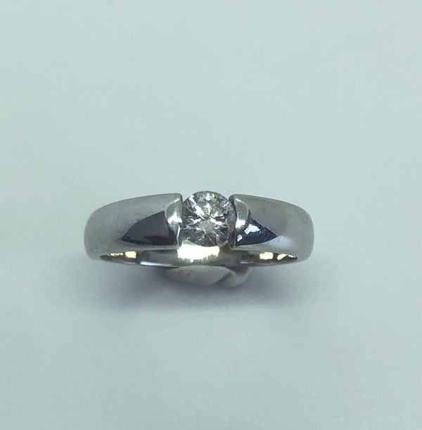 Bague Solitaire en Or Blanc 18K 0,36 ct T.52