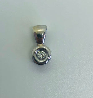 Pendentif Solitaire en Or Blanc 18K 0,14 ct