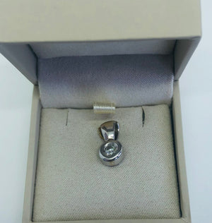 Pendentif Solitaire en Or Blanc 18K 0,14 ct