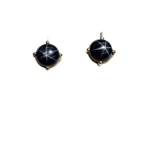 Boucles d'oreilles en or jaune 18k avec saphirs étoilés