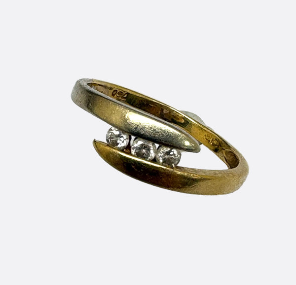 Bagues en Or jaune 18K - 3 Diamants - Taille 52 - 2.11g