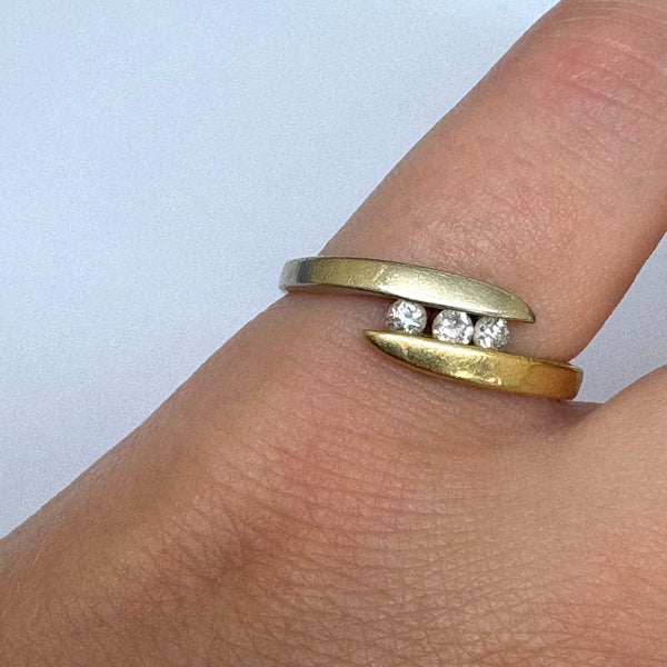 Bagues en Or jaune 18K - 3 Diamants - Taille 52 - 2.11g