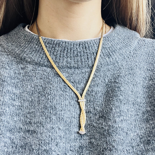 Collier cravate or avec diamants