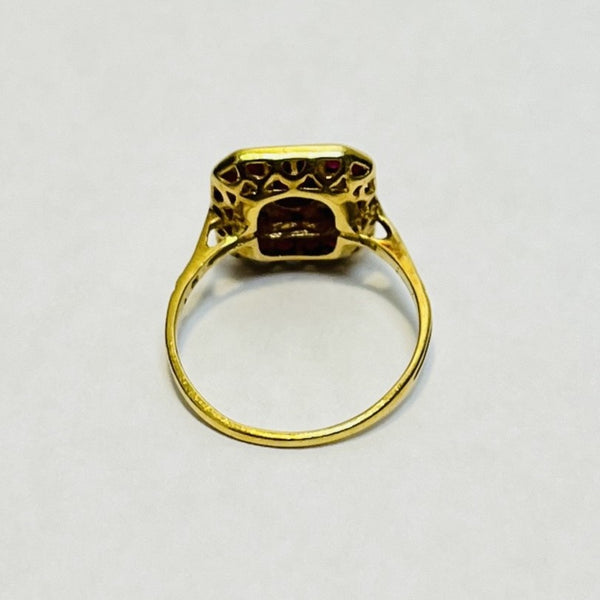 Bague or avec rubis et diamants
