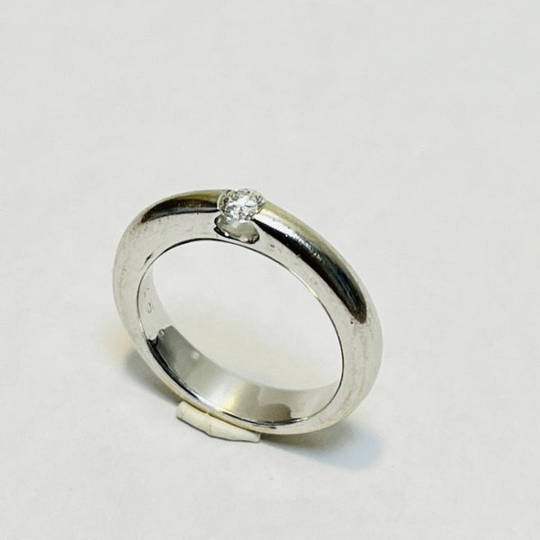Bague or avec diamant solitaire