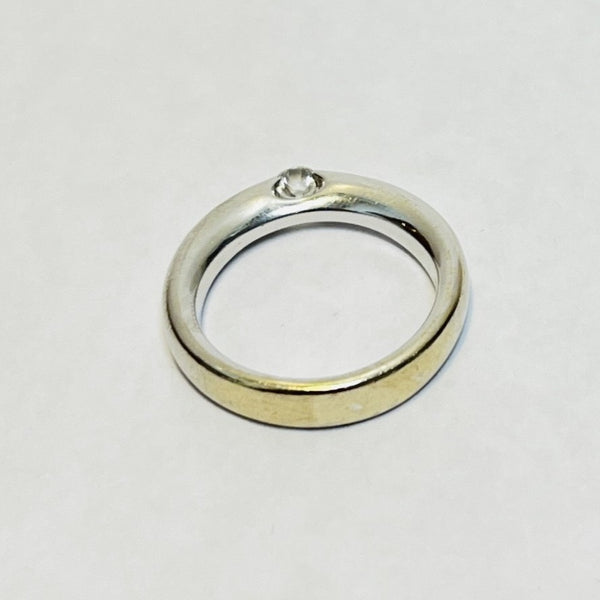 Bague or avec diamant solitaire