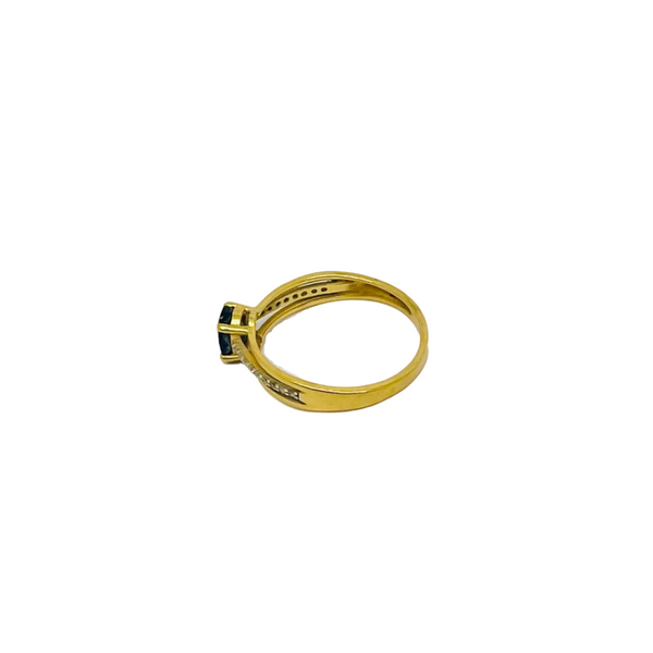 Bague avec Saphir et Diamants en Or Jaune 18 Carats - Taille 52