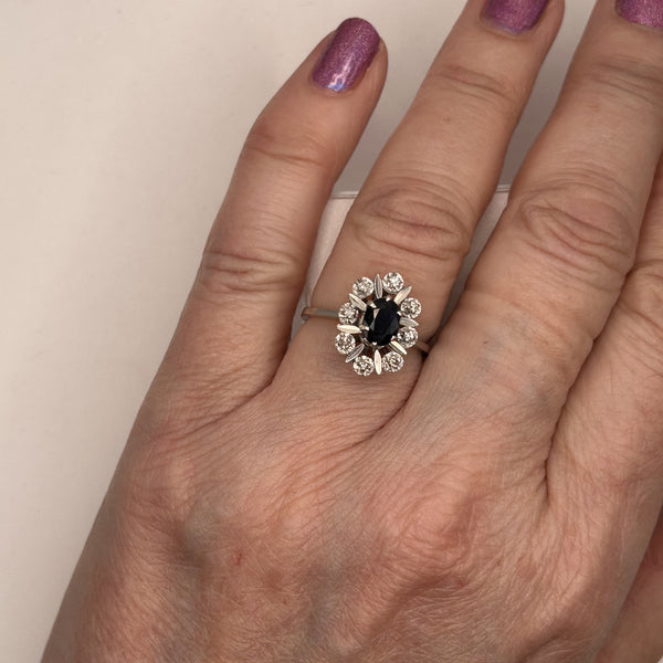 Bague marguerite or avec saphir et diamants