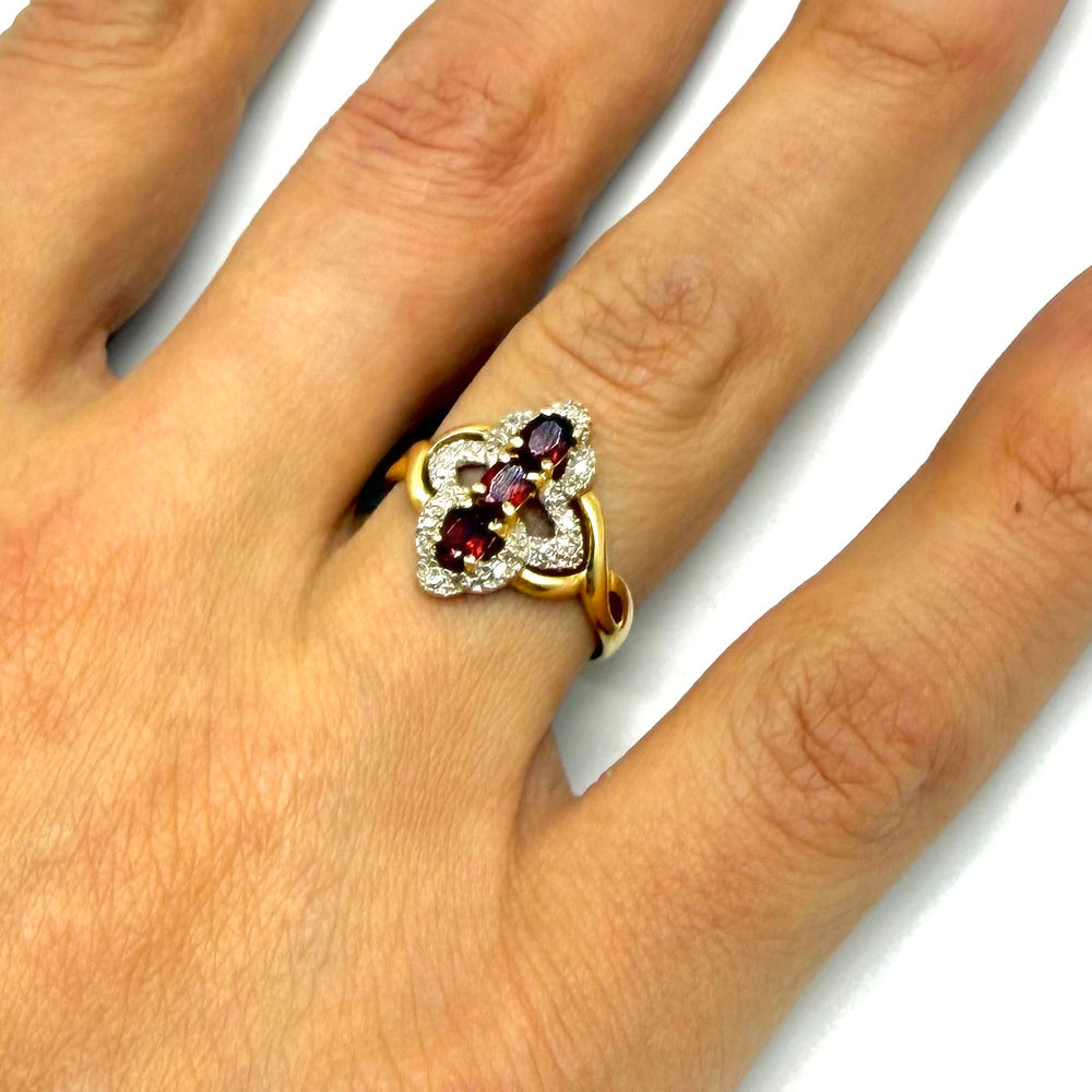 Bague Marquise en Or Jaune et Blanc 18 K- 2.22 G