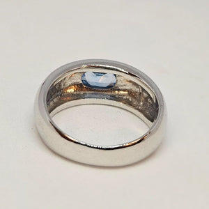 Bague en or blanc 14k avec topaze