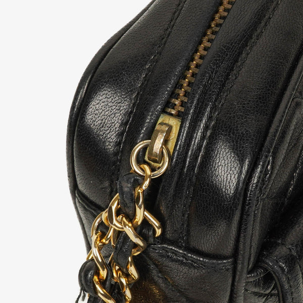 Sac à bandoulière Camera Chanel en cuir lisse noir