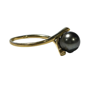 Bague solitaire or 18k avec perle de Tahiti