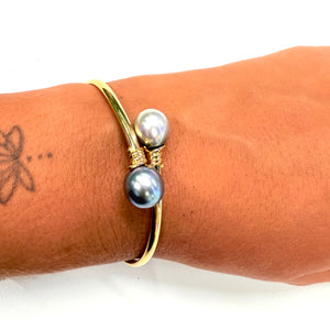 Bracelet jonc en or jaune 18K et perles de Tahiti - 9.20 Grs