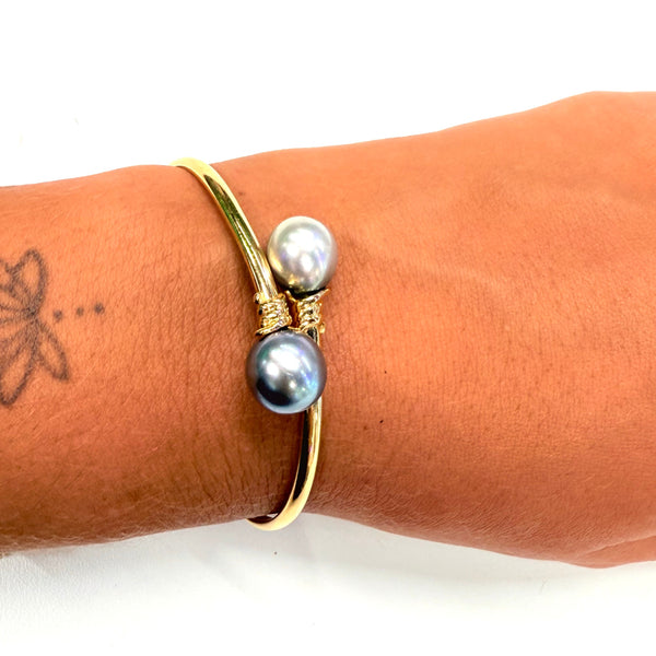 Bracelet jonc en or jaune 18K et perles de Tahiti - 9.20 Grs