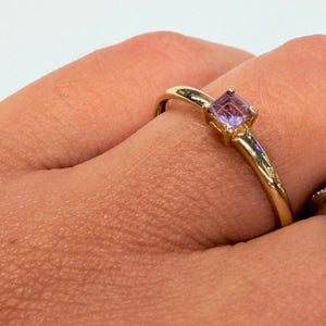 Superbe bague en or jaune 18k avec Améthyste