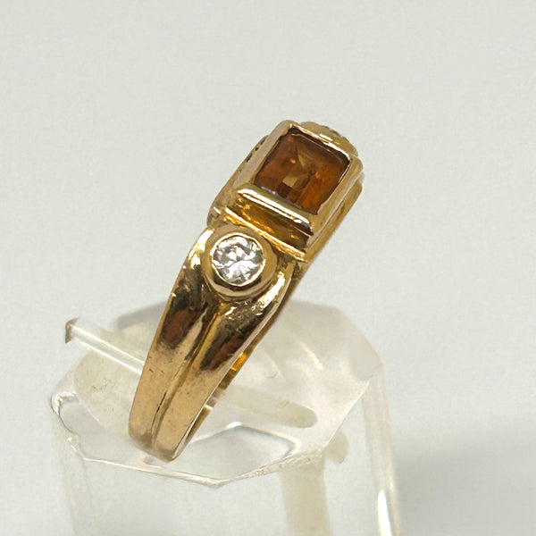 Bague en Or Jaune 18K avec Citrine et Oxyde de Zirconium