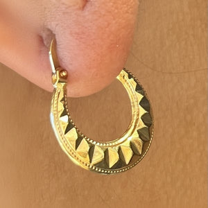 Boucles d'oreilles créoles en or jaune 18K - 1.20 Grs