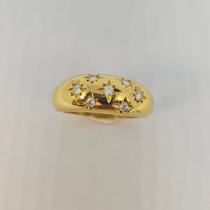 Bagues en or jaune 18k avec 7 diamants 0.07 carats chacun - T 63.5
