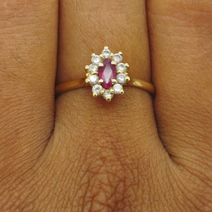Bague en Or Jaune avec Oxyde de Zirconium et Rubis 18k