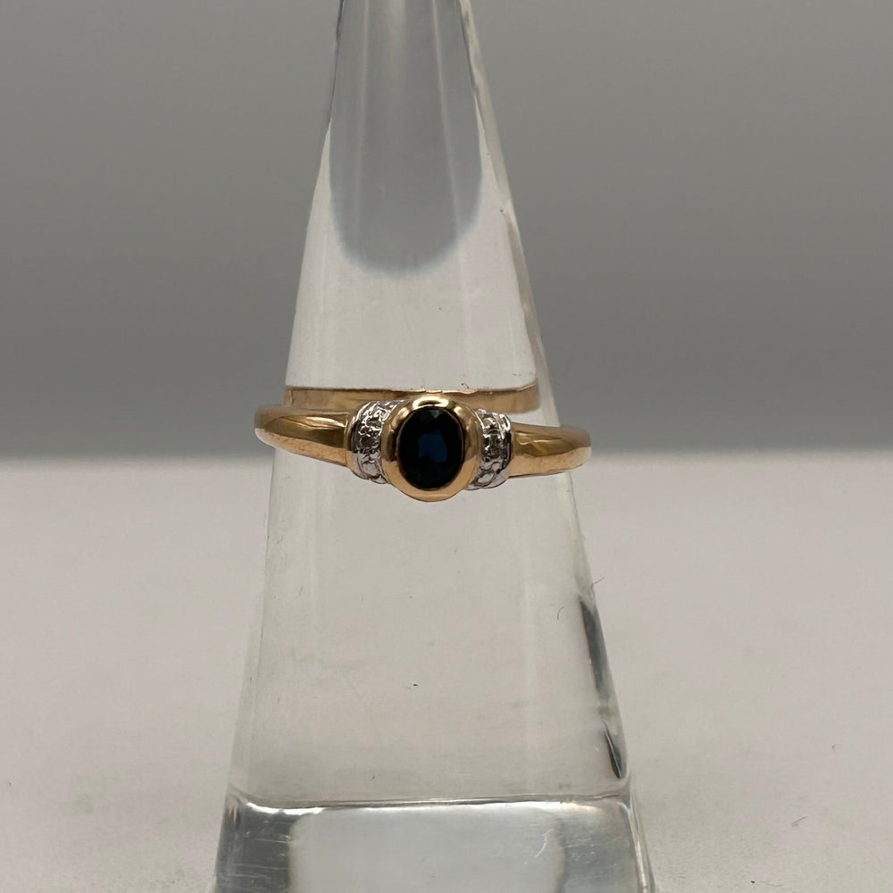 Bague Or Jaune 18K avec Saphir et Diamants