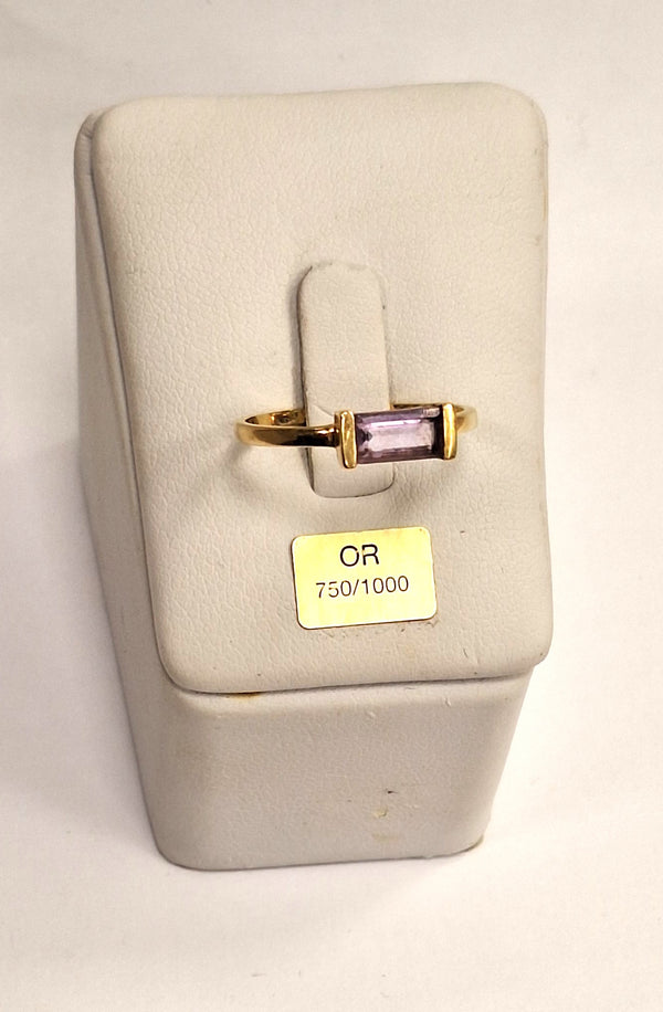 Bague en or jaune 18k avec améthyste naturelle