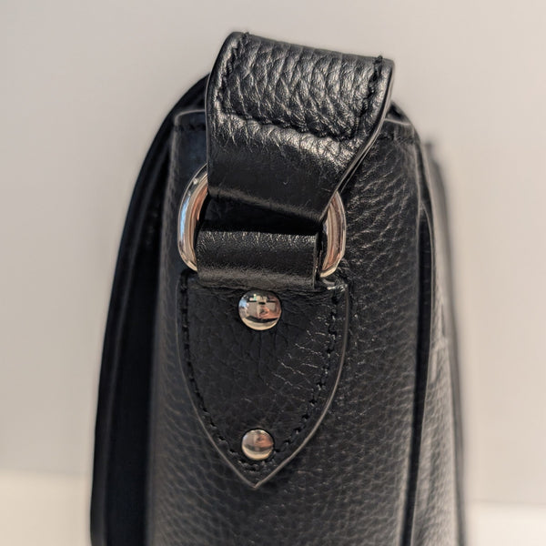Sacoche Gucci GG Jumbo en Cuir Noir en très bon état