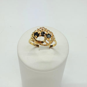 Bagues en or jaune 18k avec saphirs