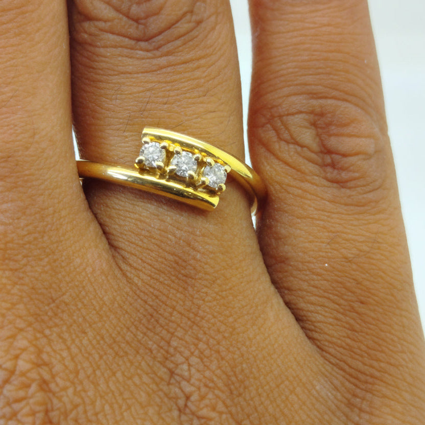 Bagues en Or jaune 18K diamant - Taille 54 - 3.70g