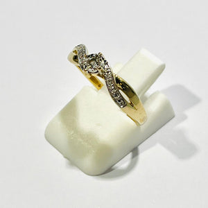 Bague en Or Jaune 18K sertie de Diamants