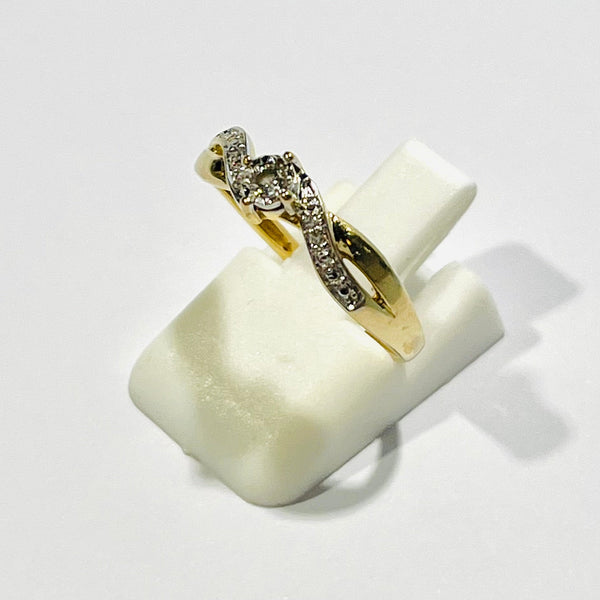 Bague en Or Jaune 18K sertie de Diamants