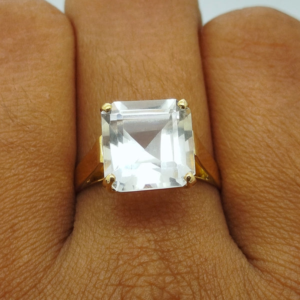 Bague en or jaune avec aigue marine