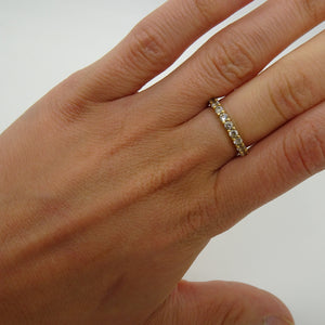Bague en or jaune 18K avec oxydes de zirconium - T 52
