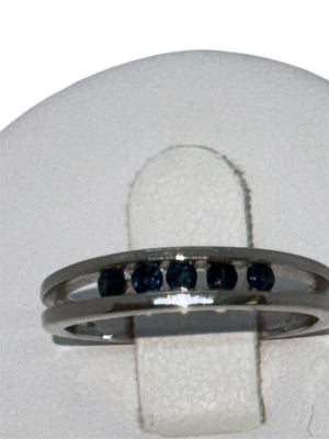 Bague Demi-Tour Or Blanc 18K et Saphirs Naturels