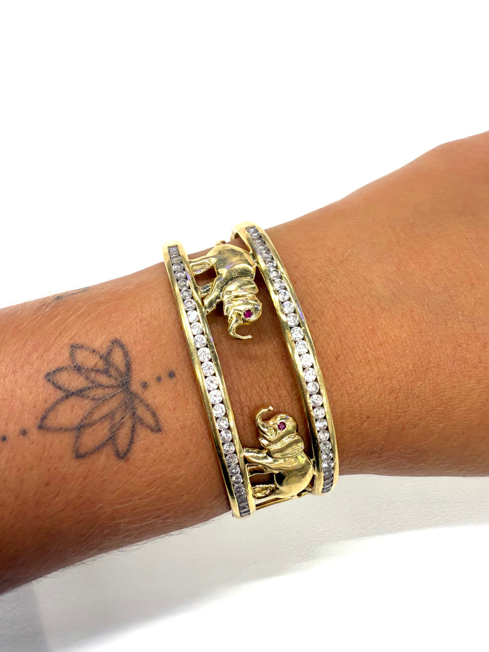 Bracelet Jonc en Or jaune avec éléphant et zirconium