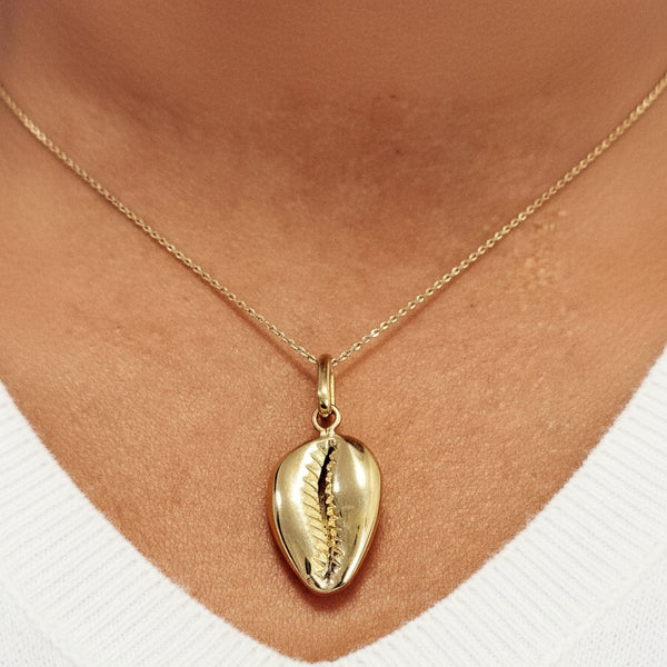 Pendentif Coquillage en Or Jaune 18 Carats