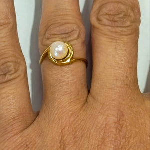 Bague Solitaire Or Jaune 18 Carats avec Perle Classique