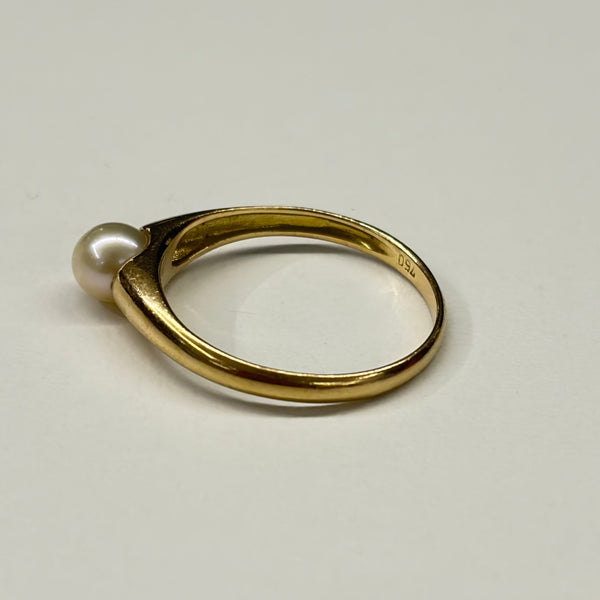 Solitaire en or jaune 18k avec perle naturelle
