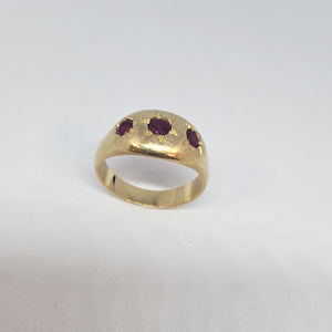 Bague en or jaune 18k avec rubis (9.52g, taille 62)