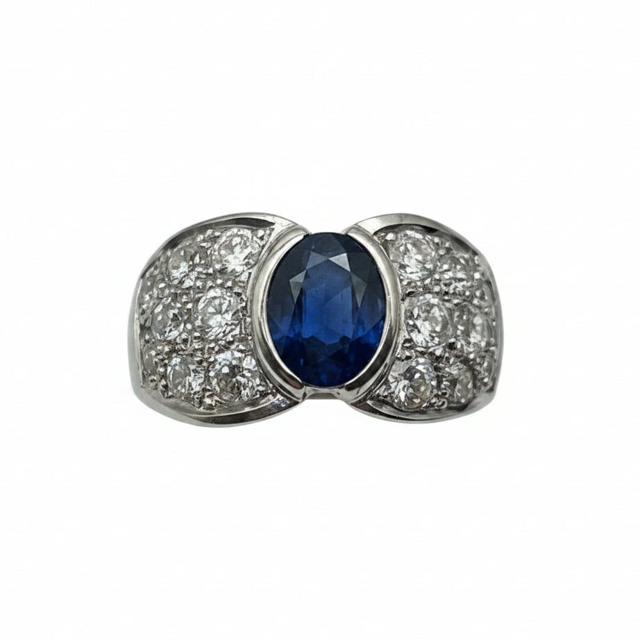 Bague en Or Blanc avec Saphir et Diamants 18k
