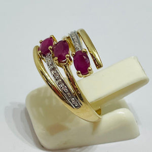 Bague en Or jaune 18K - 3 Rubis- Taille 53 - 3g