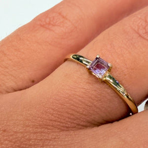 Superbe bague en or jaune 18k avec Améthyste