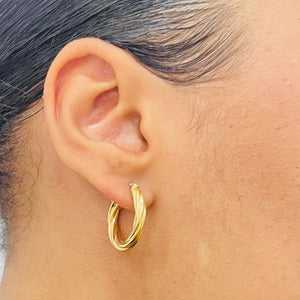 Créoles torsadées en or jaune 18k 2.45 Grs